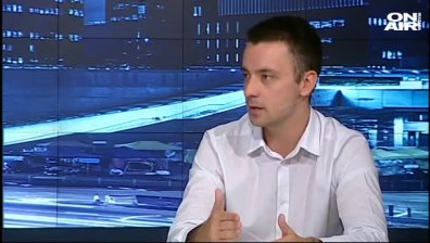 Кристиян Шкварек: Борис Джонсън ще остане на поста си поне до октомври
