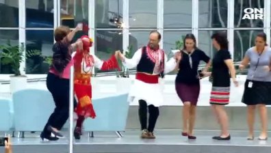 Изпратиха Кристалина Георгиева в МВФ с хоро (Видео)