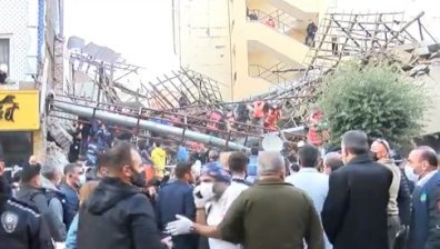 Жилищна сграда рухна в Турция, търсят затрупани под отломките (+ ВИДЕО)