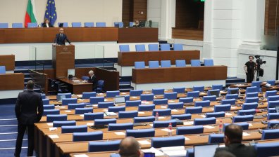 Депутатите бойкотираха изявлението на Костадин Костадинов (СНИМКИ)