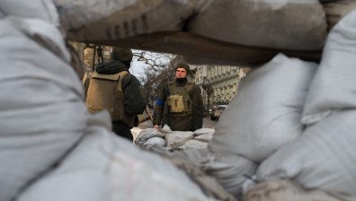 Ракетен обстрел на жилищни сгради в Одеса, има убити