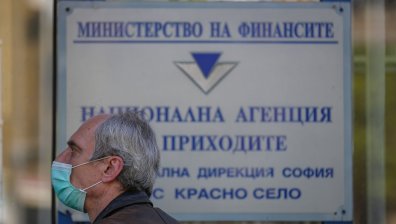 Заплатата в плик "струва" 300 млн. лева годишно на бюджета