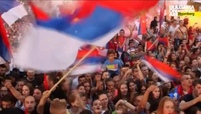 Хиляди сърби празнуваха със световните шампиони в Белград