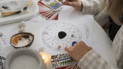 Три зодии получават знак да забавят темпото на 12 ноември