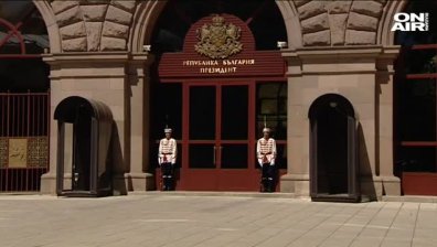 Да се намали депутатската заплата и отпуска, настоя БСП