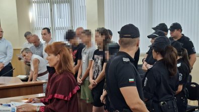 Оставиха в ареста петимата тийнейджъри, обвинени за жестокото убийство в Пловдив