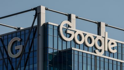  Google е вложила милиарди в незаконен монопол?