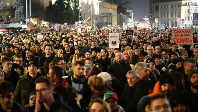 57 души са задържани на протеста в София, някои са били сериозно въоръжени