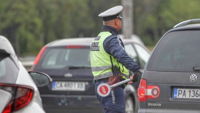 КАТ спипа над 300 пияни и дрогирани зад волана, 33-ма отказаха да бъдат тествани