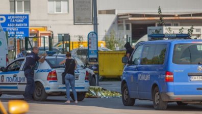 Млад мъж почина внезапно на автобусна спирка в София