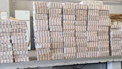 Откриха голямо количество контрабандни цигари и "зелени сертификати" в Перник