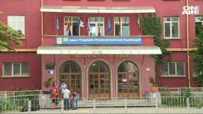 Ученикът, нападнал учителка, ще бъде наказан