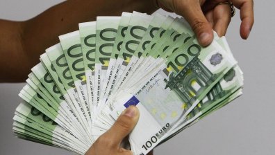 Еврото поевтиня заради непроменените лихвени проценти