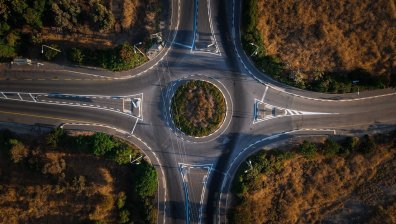 Как да се движим правилно в кръговите кръстовища