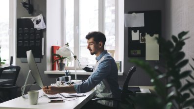 Моментите, в които е добре да замълчим на работа