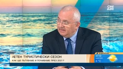 Доц. Драганов: Нуждаем се от списъка на антигенните тестове