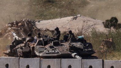 Израел уби 15 бойци на "Хизбула" в Южен Ливан