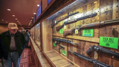 САЩ: Пистолети без регистрация, всеки ден 50 души умират от куршум