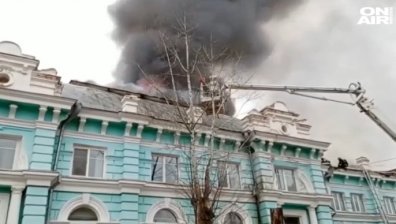 Героизъм в бяло: Болницата гори, а лекарите отказват да прекъснат операция