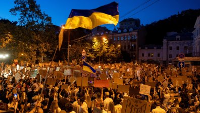 Протести в Киев: Федоров атакува Сирски, Зеленски обеща нови решения