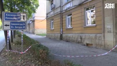 Полицай обрал апартамент, скочил от тераса в опит да избяга