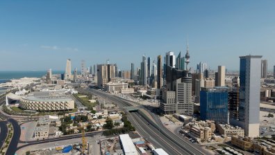 Известен хотел в Дубай гори, Иран порази летище в Кувейт