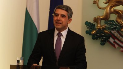 Разнопосочни реакции в НС след отчета на Плевнелиев