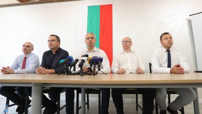 "Възраждане": Зад формулата на експертен кабинет ще скрият редовен такъв