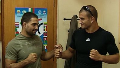 Шампионът от К1 Алистар Оувърийм отива в Свети Влас