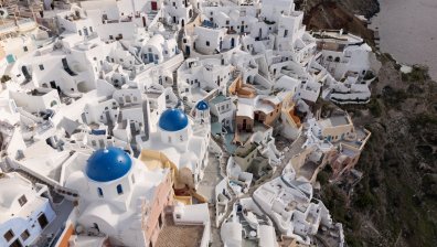 Как изглежда Санторини след 3 седмици земетресения (СНИМКИ)