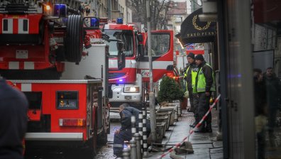 Голям пожар в сграда в центъра на София