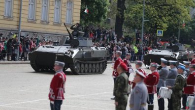 Военен парад за 6 май няма да има