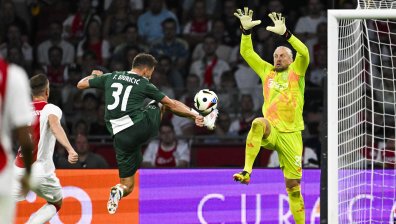 Драма с 34 дузпи реши мача между "Аякс" и "Панатинайкос"