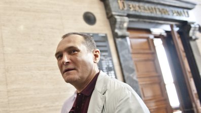 САЩ блокираха активите на фирмите, свързани с Пеевски и Божков