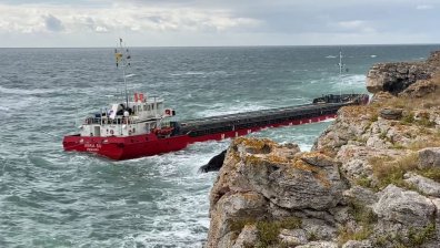 Започва разтоварването на "Vera Su"