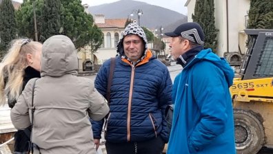 Протест в Елените: Близо 4 месеца след наводнението хората все още няма ток и вода