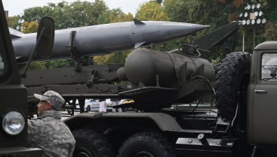 Българско оръжие било изнесено за Украйна с 60 самолета, с подписа на Нинова