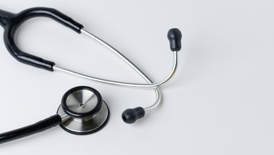 Българка без диплома се представи за лекар и "излекува" пациенти във Великобритания
