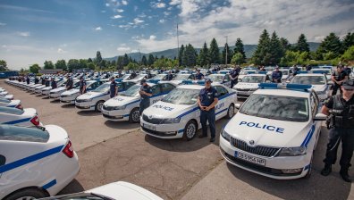 Полицията и жандармерията получиха близо 350 нови служебни автомобила