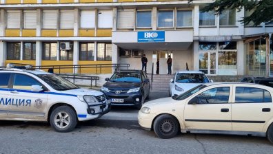 Обиски и арест във ВиК - Бургас по сигнали за злоупотреби