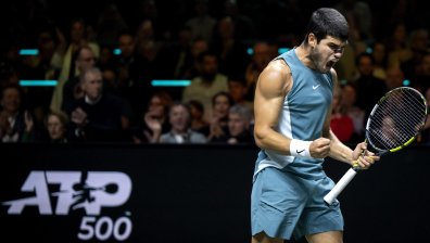 Карлос Алкарас се справи с Хуркач и ще мери сили с Алекс де Минор в Ротердам