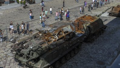 Киев: Напредъкът е бавен, но това са кръвта и животът на нашите момчета