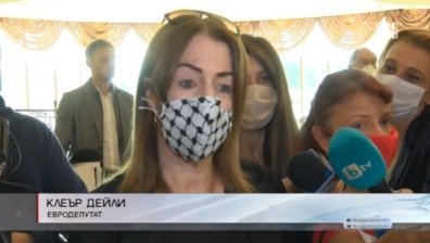 Ирландска евродепутатка предизвика голям скандал в Поморие