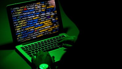 Алармират за възможни кибератаки над студените вериги на ваксините