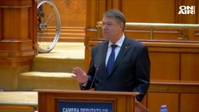 Йоханис към управляващите: Не си играйте с Румъния!
