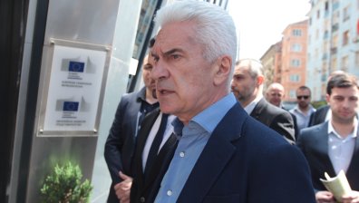 Сидеров намекна за заговор между ВМРО, НФСБ и Цветанов на местния вот