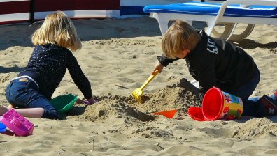 Как да предпазим децата от топлинен удар?