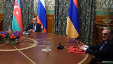 Армения и Азербайджан прекратяват огъня в Нагорни Карабах