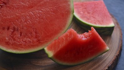 Богата на вода, витамини и дава енергия - защо да консумираме редовно диня?