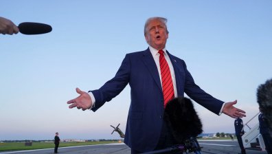 Доналд Тръмп заплаши Индия с по-високи мита заради руския петрол